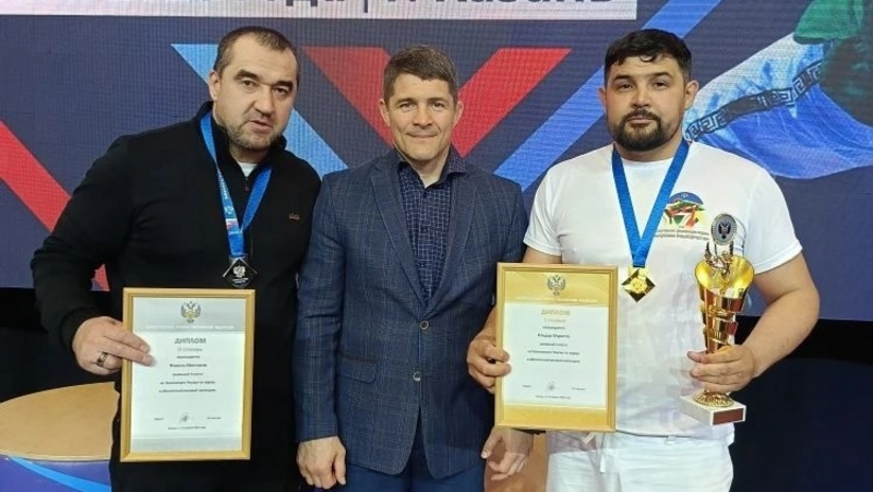 Борцы из Башкирии завоевали золото и бронзу на чемпионате России по корэш