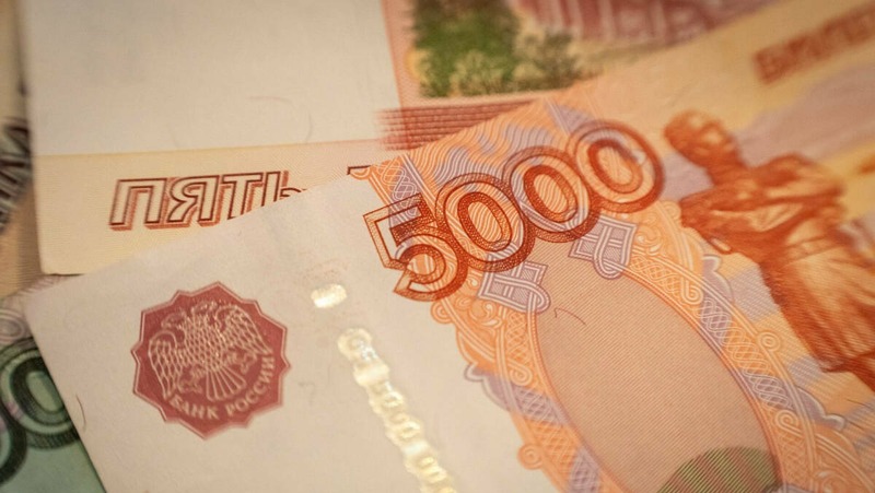 Татарстан лидирует в ПФО по уровню зарплаты