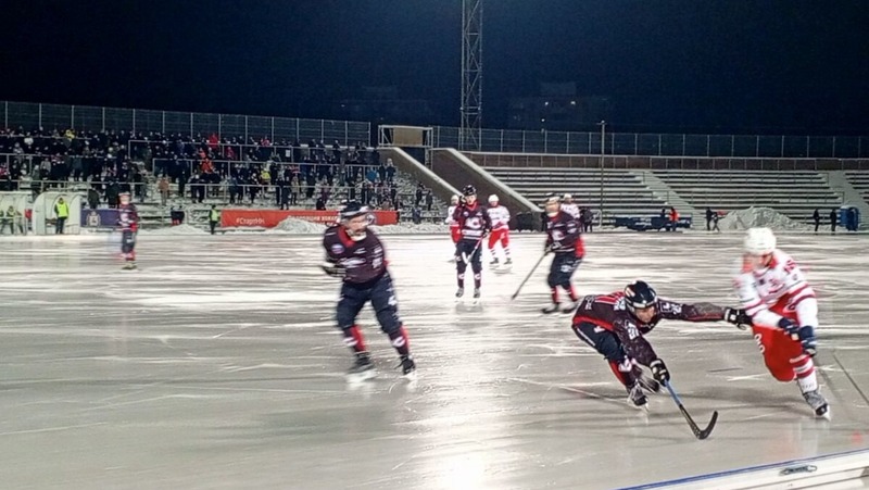 Нижегородцы завоевали серебро на Межрегиональных соревнованиях по хоккею с мячом