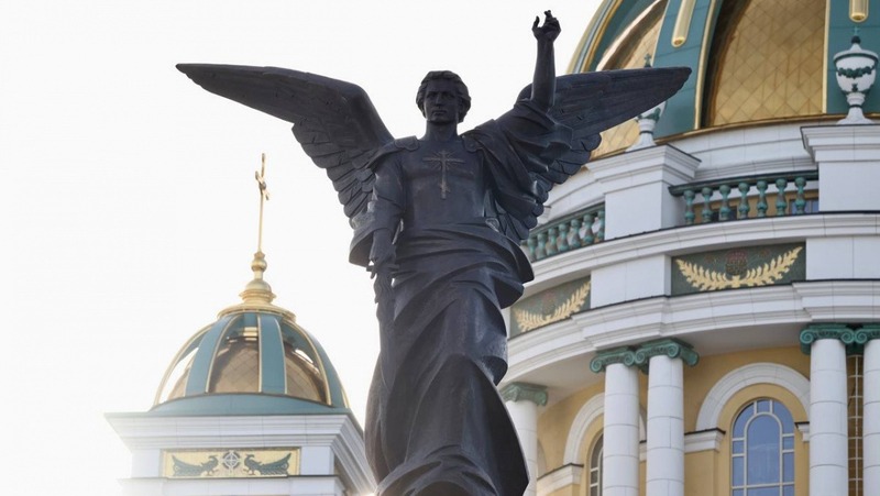 Текслер принял участие в открытии памятника Архангелу Михаилу в Челябинске