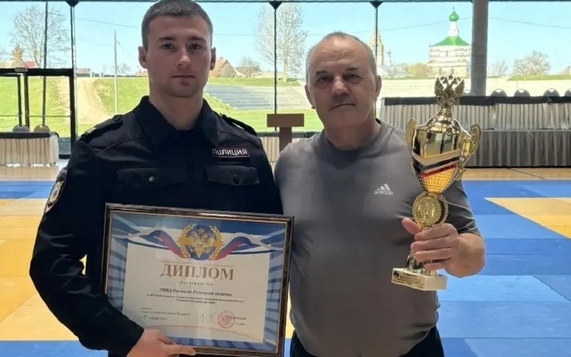 Рязанская команда завоевала серебро на чемпионате по дзюдо среди сотрудников МВД