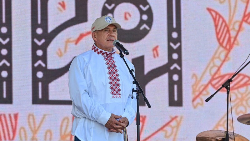 Минниханов: Важно с уважением и любовью относиться к культуре любого народа
