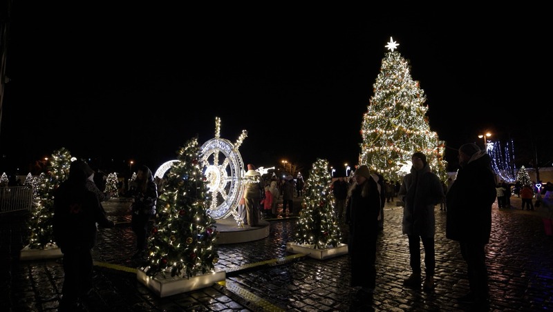 Около 1,3 млн туристов посетили Петербург в новогодние праздники