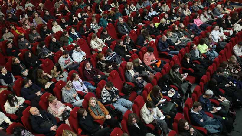 Бесплатные кинопоказы пройдут в Петербурге в преддверии Дня Победы