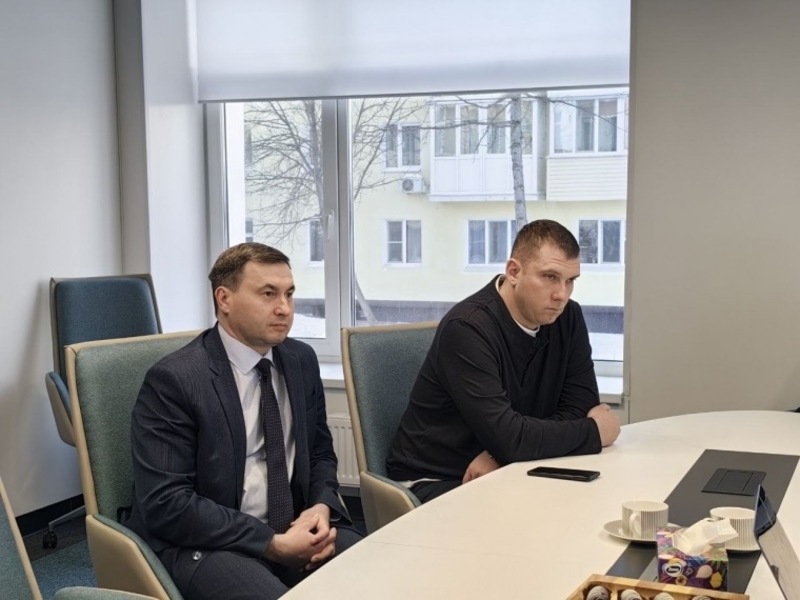 Кавалер двух орденов Мужества Кирилл Лесков прошел стажировку в омской «Школе 21» 