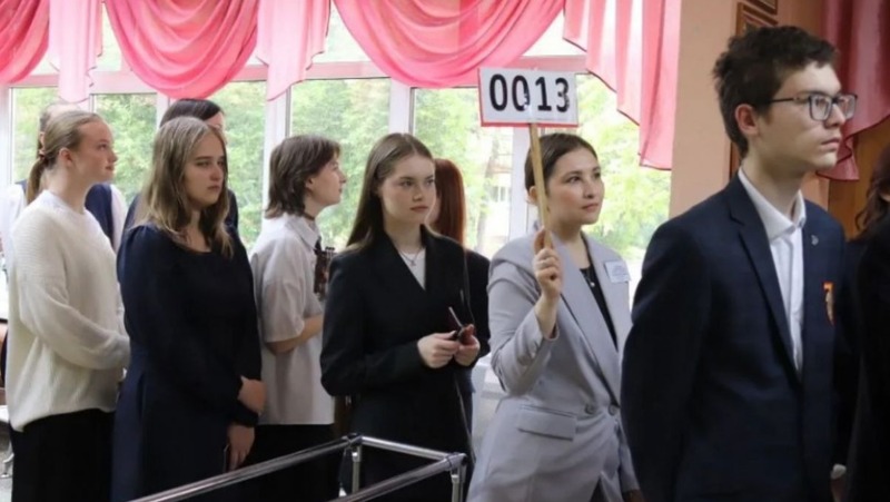 Десять выпускников Хабаровского края набрали 100 баллов на ЕГЭ по химии, литературе и истории