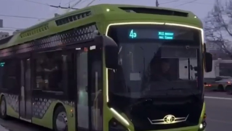 Электробус «Генерал» начал работу на троллейбусном маршруте №4 в Омске