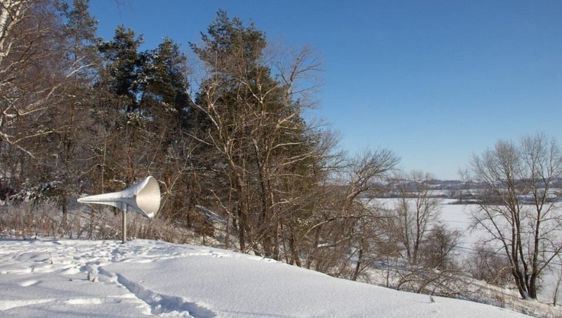 Огромные слуховые трубки для прослушивания звуков природы установили в Спасске