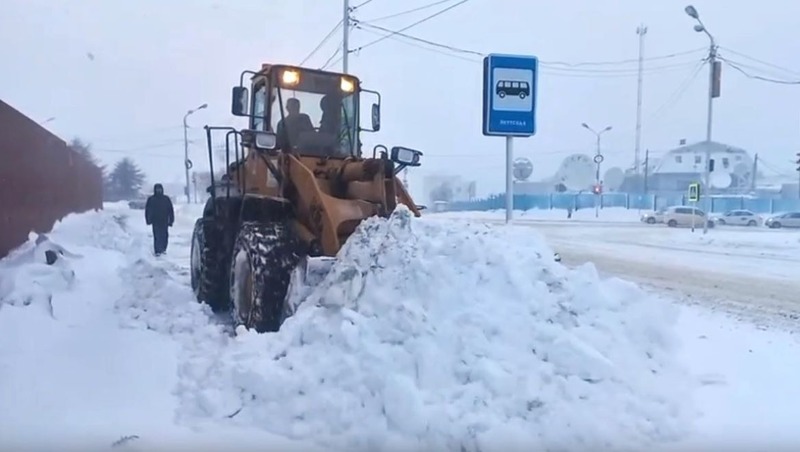 Подход к уборке снега предложили изменить в Магадане
