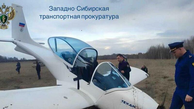 Легкомоторный самолет совершил вынужденную посадку под Омском