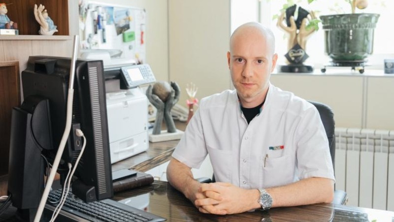 Врач СПбГУ Владимир Заварухин получил высшую награду Ассоциации травматологов-ортопедов России