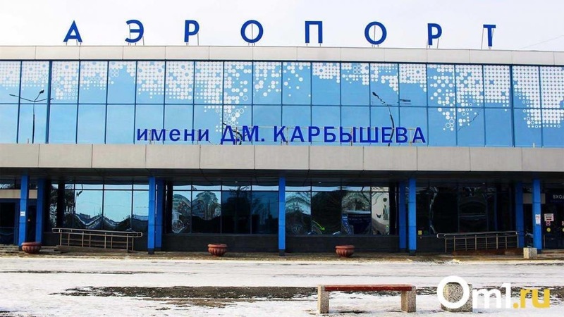 В Омске из-за непогоды задержали два рейса