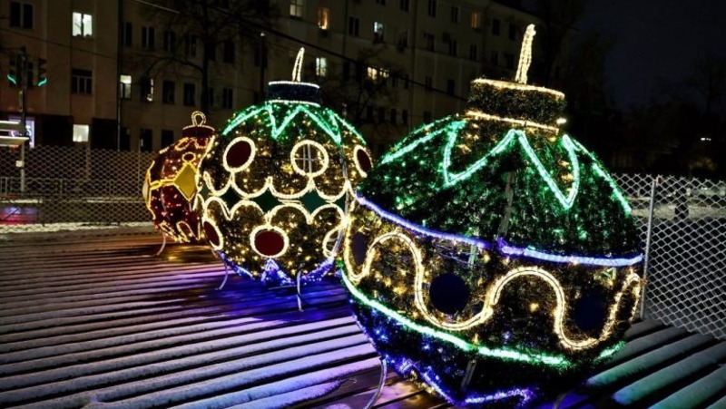 Бесплатный новогодний фестиваль стартовал в Загородном парке Самары