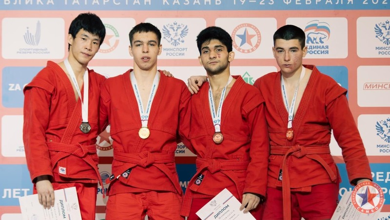 Нижегородец Айрат Хусяинов взял золото на юниорском первенстве России по самбо