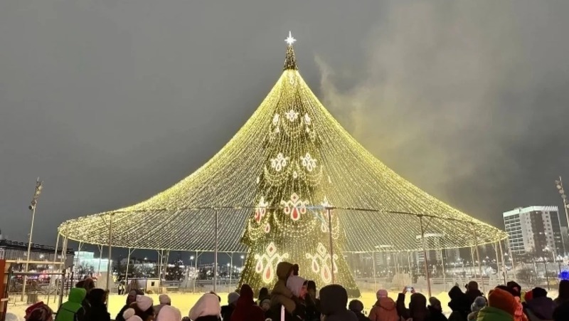 Церемония зажжения огней на главной городской ёлке состоялась в Перми