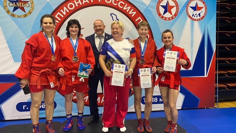 Петербуржцы завоевали 15 медалей на чемпионате России по самбо среди мастеров-ветеранов
