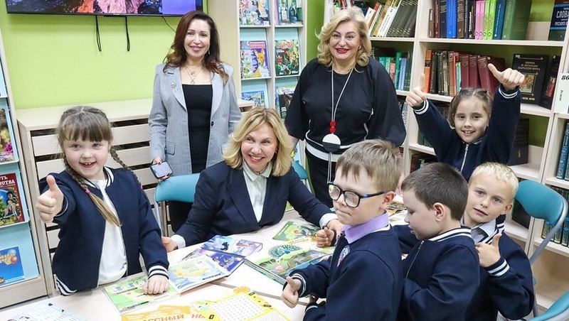 Модельную библиотеку открыли в поселке Стекольный на Колыме