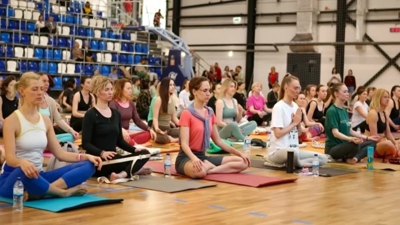 Благотворительный йога-марафон в поддержку детей с проблемами дыхания состоится в Перми 13 декабря