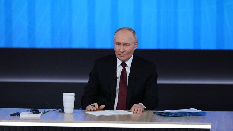 Владимир Путин поздравил россиян с Днём отца