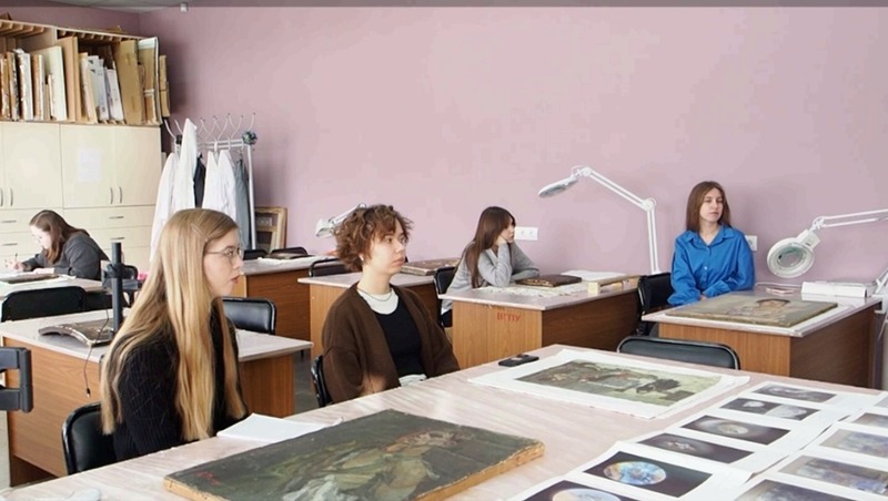 Студенты ВлГУ восстановили 6 икон из Свято-Петропавловского кафедрального собора Луганска