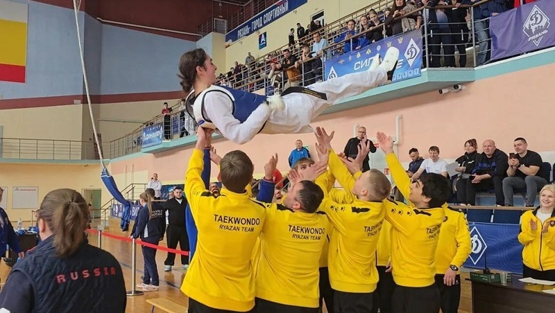 Малков поздравил юных рязанских тхэквондистов с двумя медалями на Первенстве России