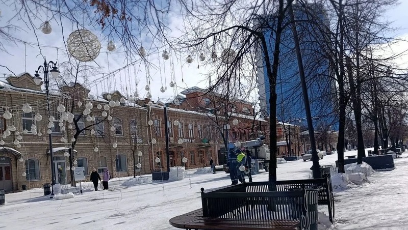 Световой потолок на пешеходной Кировке демонтировали в Челябинске