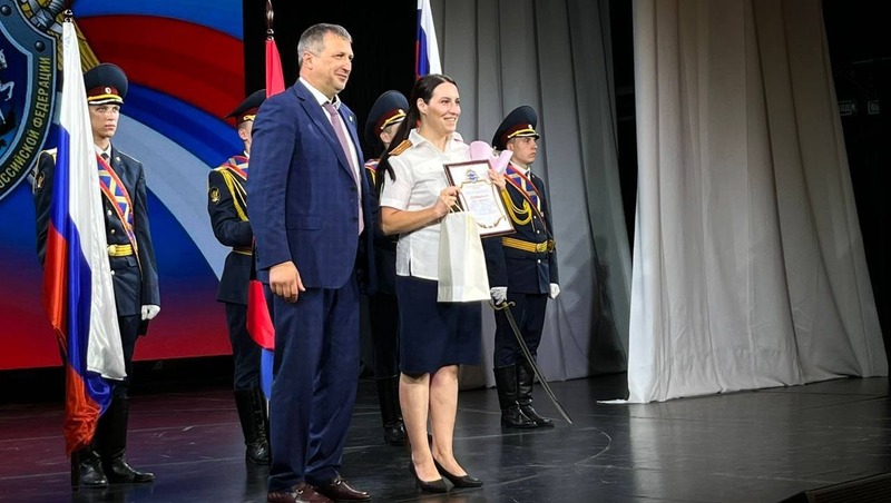 Сотрудникам следственного комитета Самары вручили благодарственные письма и почётные грамоты