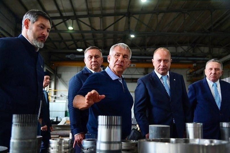 Минниханов ознакомился с деятельностью производством машин для сельского хозяйства