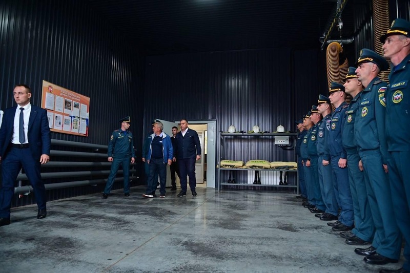 Минниханов посетил новое пожарное депо в Высокой горе