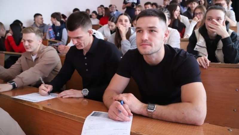 Жители Хабаровского края одними из первых написали «Спортивный диктант»