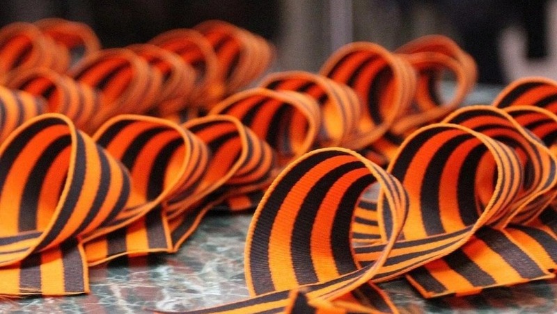 Георгиевские ленты начали раздавать жителям Уфы в рамках всероссийской акции