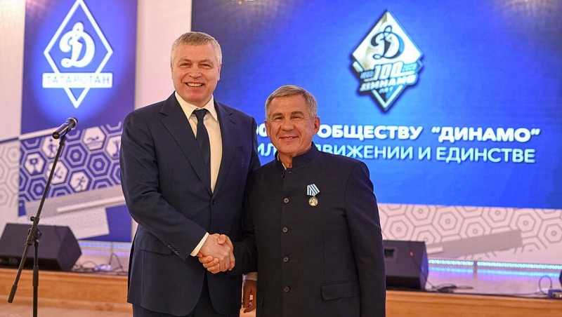 Р. Минниханов наградил «Динамо» РТ орденом «За заслуги перед Республикой Татарстан»