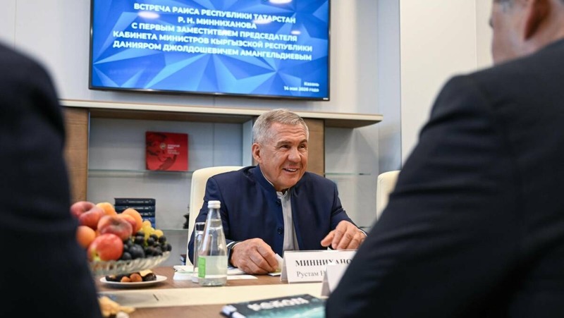 Рустаму Минниханову вручили медаль «За заслуги перед уммой Донбасса»