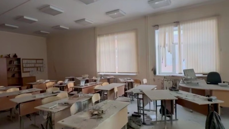 6 человек пострадали при нападении девочки на школу в Красноярске