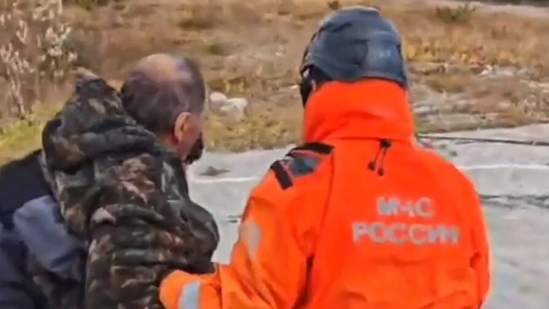 Спасатели эвакуировали 78-летнего охотника из колымской тайги