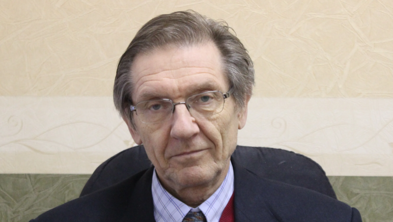 Писатель и журналист Владимир Малышев скончался в Петербурге