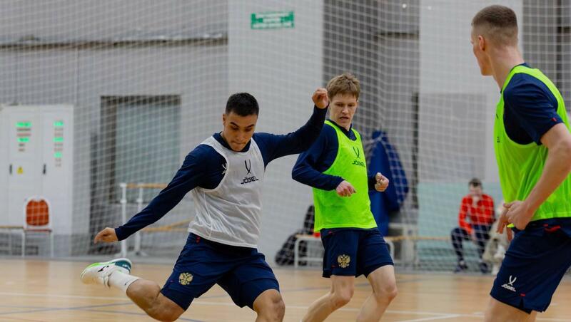 Игрок «Кристалла» Азиз Муждаков вошёл в сборную России по футзалу