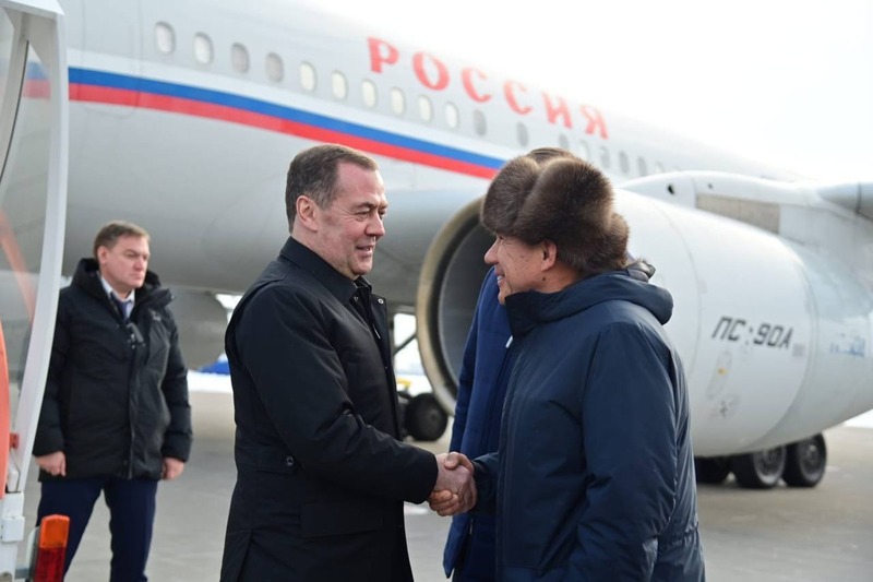 Медведев провел совещание по инвестпроектам в Казани