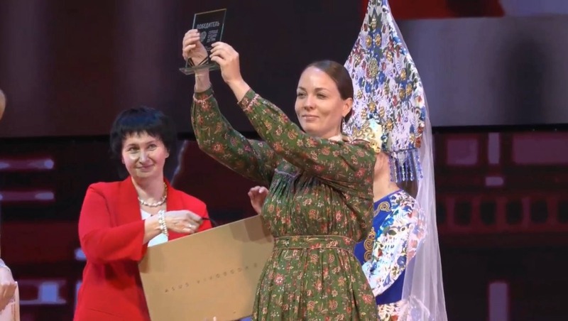 Федорищев поздравил самарчанку Анастасию Нестерову с победой во Всероссийском конкурсе педагогов