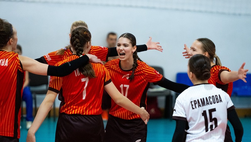 Волейболистки нижегородской «Спарты» одержали две победы над «Искрой» в Самаре