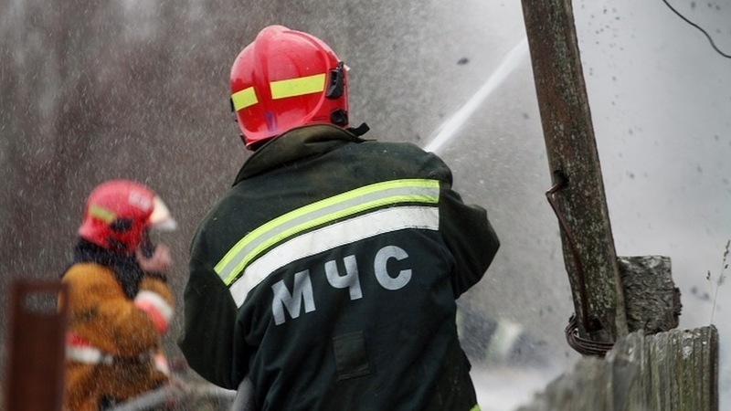 В Хабаровске сгорели два строительных вагончика