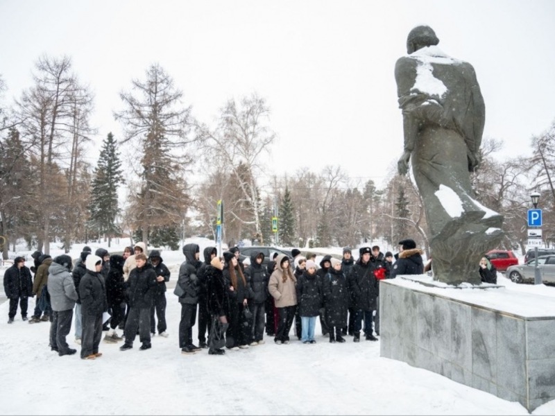 Омичи почтили память писателя Федора Достоевского