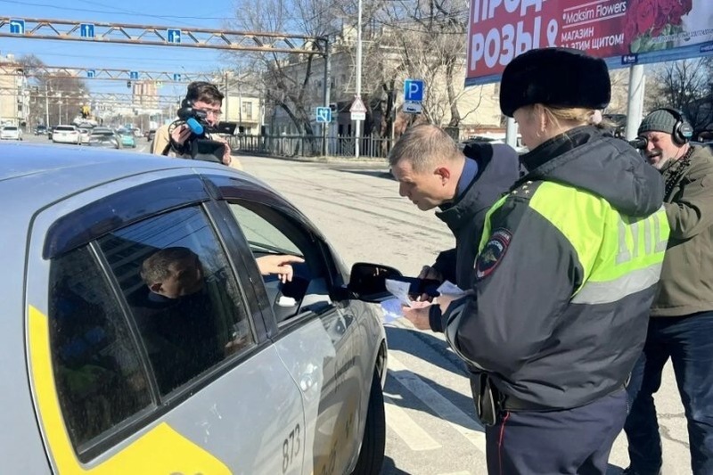 Хабаровские таксисты заплатят штрафы за отсутствие страховки пассажиров