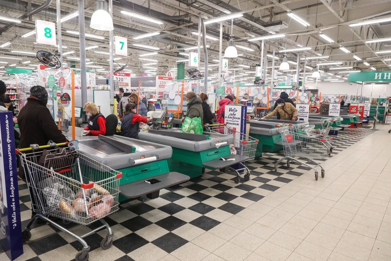 Запрет на продажу энергетиков несовершеннолетним начнет действовать в России с 1 марта