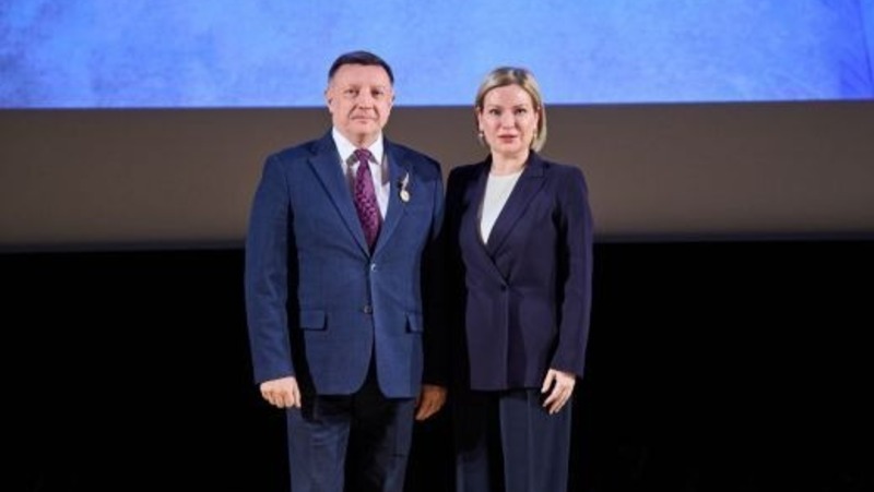 Директора Екатеринбургского ТЮЗа наградили медалью Минкульта РФ за вклад в искусство