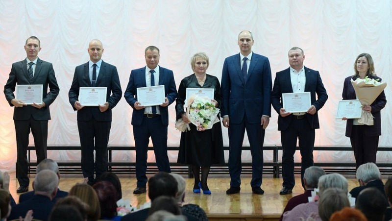 Паслер наградил медработников региона за передовые стандарты в работе