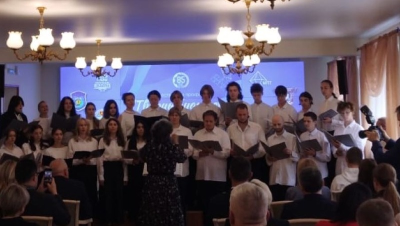 До 40 тыс. руб. повысили стипендию студентам-отличникам СПО в Магадане