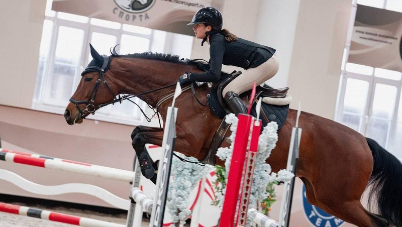 Челябинская спортсменка завоевала 5 медалей на Всероссийских соревнованиях по конкуру