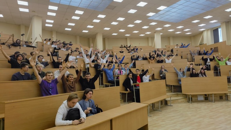 22 команды нижегородцев вышли в четвертьфинал Международного студчемпионата по программированию