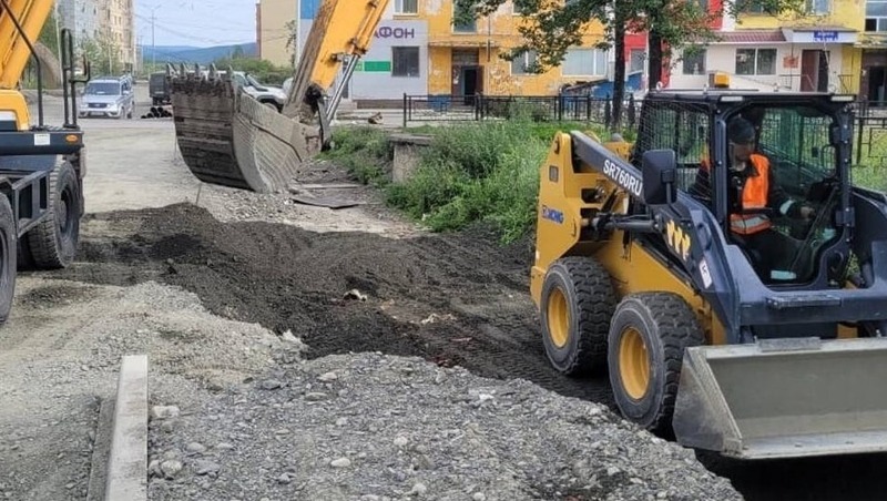 Асфальтирование продолжат в Сусумане в 2026 году